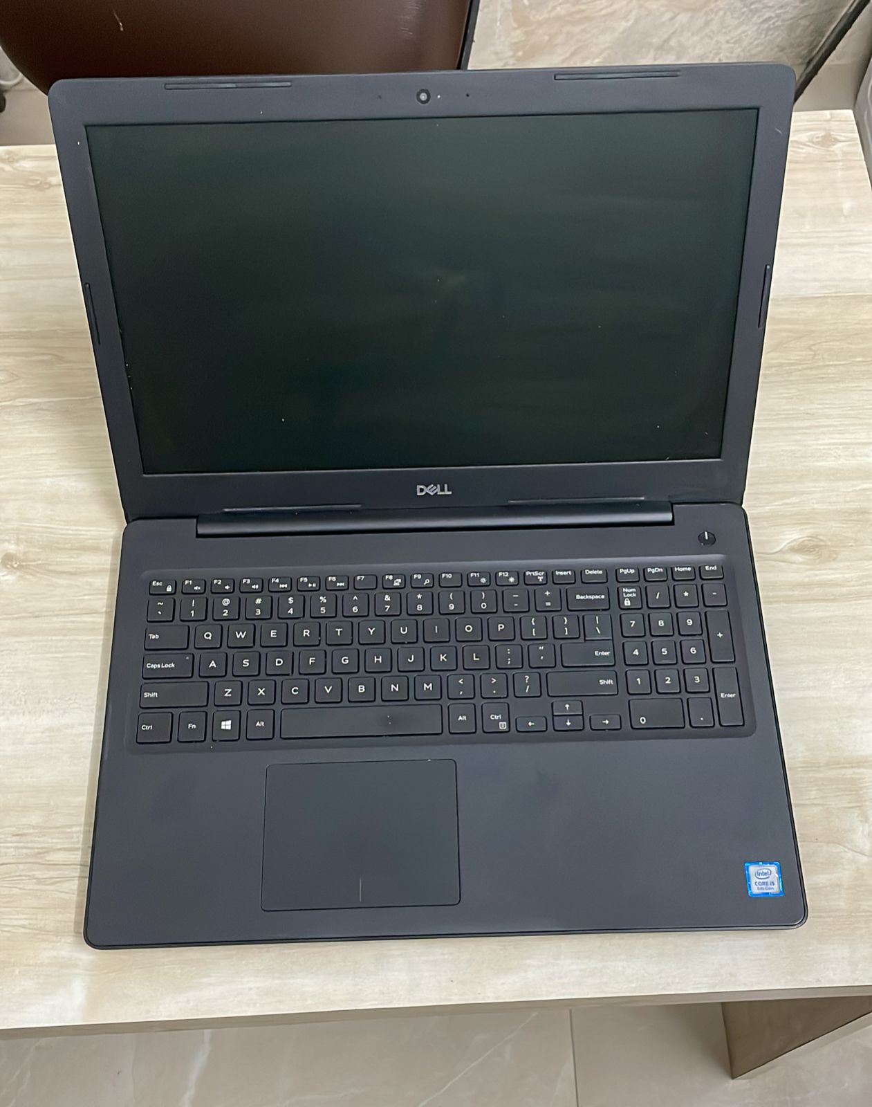 Latitude 3590  i5 8th Gen 8GB 256GB