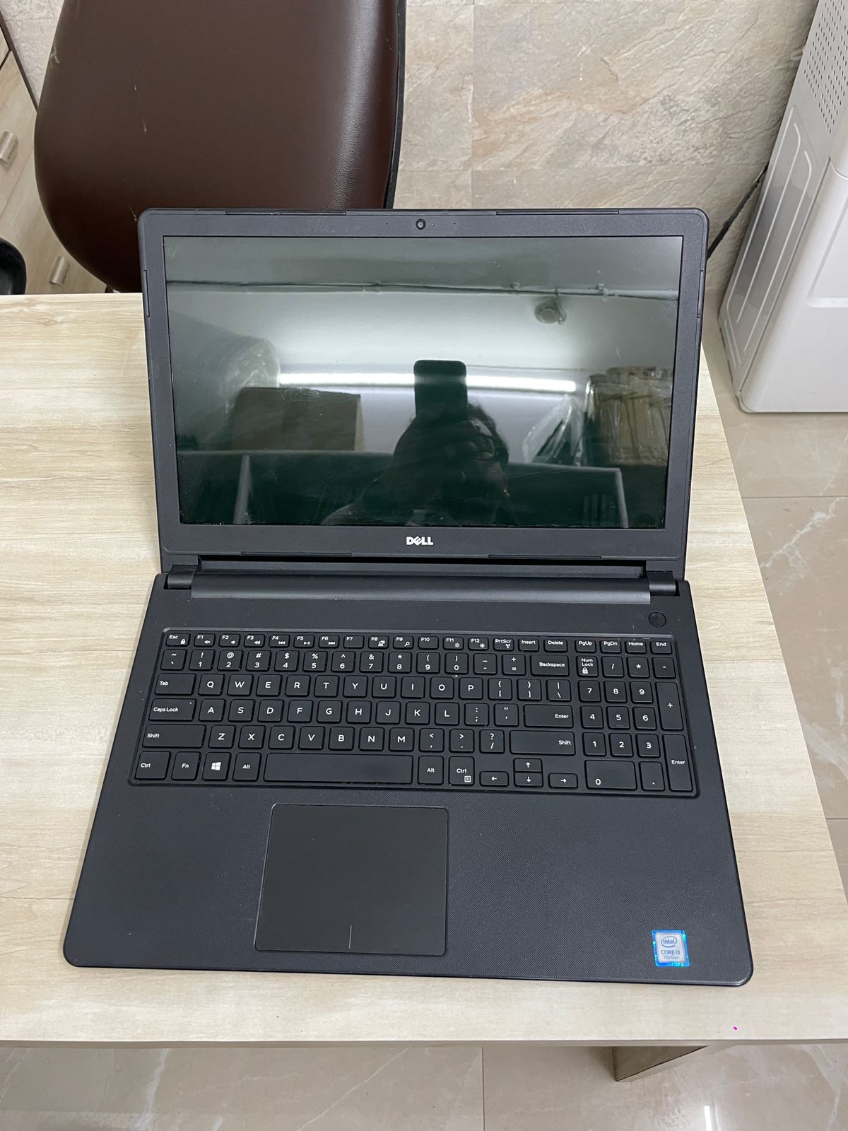 Latitude 3590  i5 8th Gen 8GB 256GB - Image 2